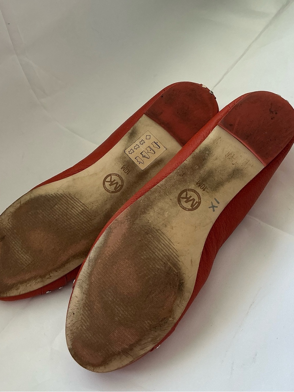 Michael Kors Red Leather Ballet Flats Logo Pendant Hamilton padlock shoes - Picture 5 of 6